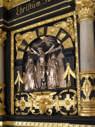 Prædikestolens relieffer står som et vidnesbyrd om en op blomstrende almuekunst